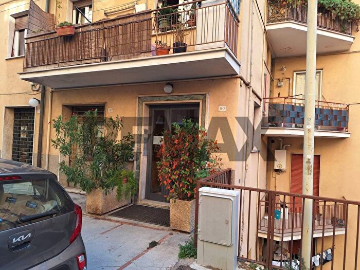 Appartamento trilocale in affitto in Via Dalmazio Birago, Semicentro Stazione, Perugia