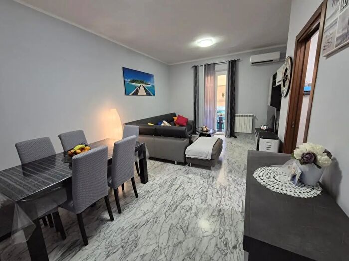 Appartamento quadrilocale in vendita in Carrara