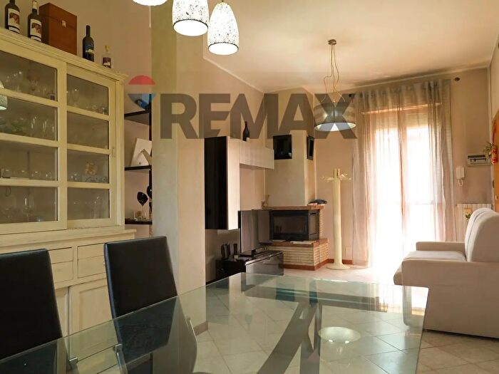 Appartamento trilocale in vendita in Via Don Gnocchi, Desio