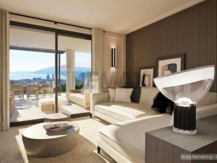 Casa quadrilocale in vendita in Via Zappelli, Verbania