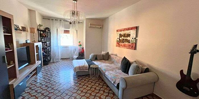 Appartamento con 5 locali in vendita in Via Pitagora, Scalea