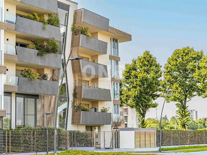 Appartamento trilocale in vendita in Via Montegrappa, Monza