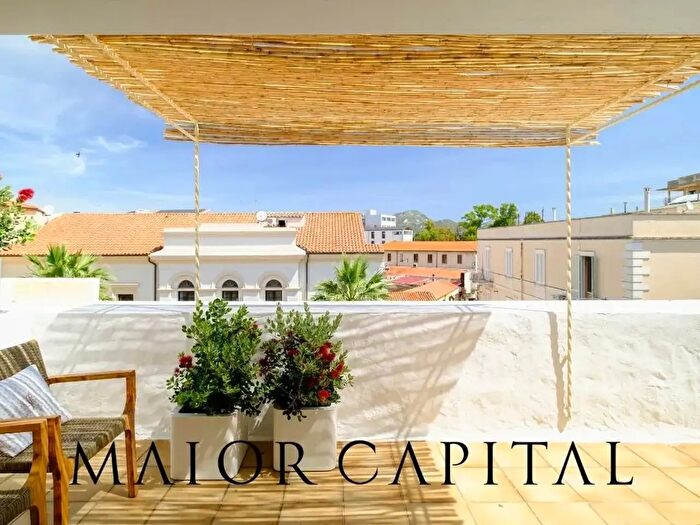 Appartamento con 5 locali in vendita in Olbia