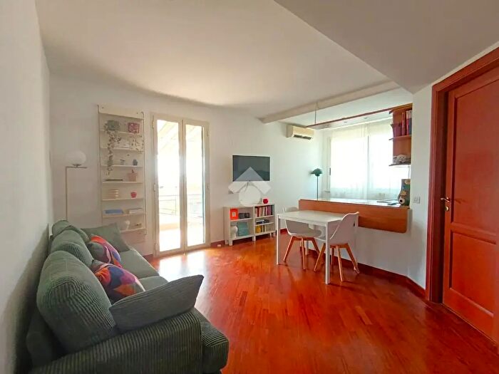 Appartamento bilocale in vendita in Viale Jonio, Roma