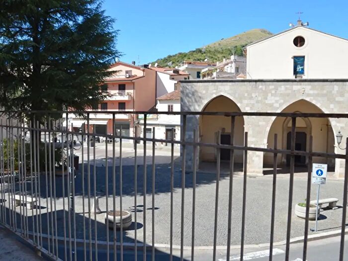 Appartamento con 6 locali in vendita in Itri