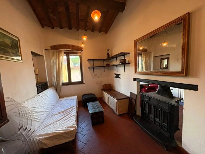 Appartamento trilocale in vendita in Via Carlo Cattaneo, Pisa