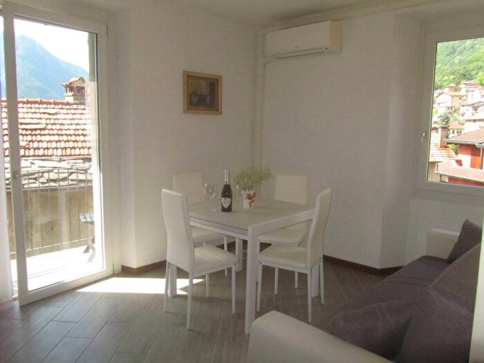 Appartamento bilocale in affitto in Via Nosee, Centro, Nesso
