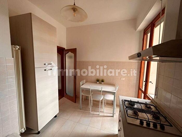 Appartamento quadrilocale in affitto in Piazza Bartolo da Sassoferrato, Landi, Pisa