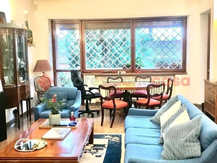 Appartamento con 5 locali in vendita in Piazza dei Giuochi Delfici, Roma