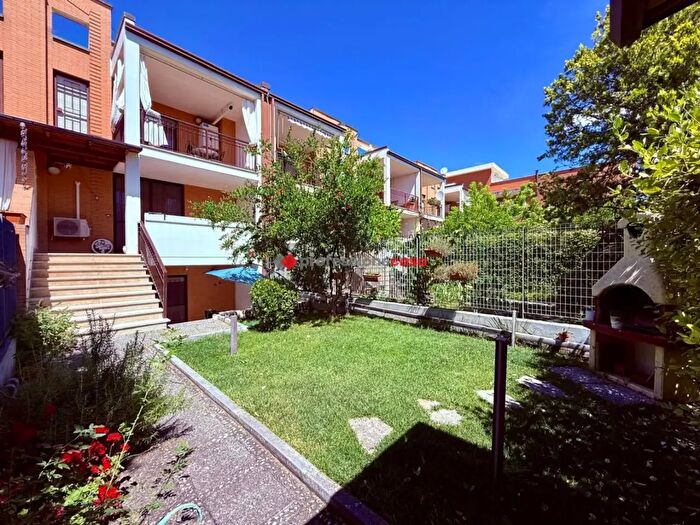 Casa con 5 locali in vendita in Via Giuseppe La Torre, Foggia