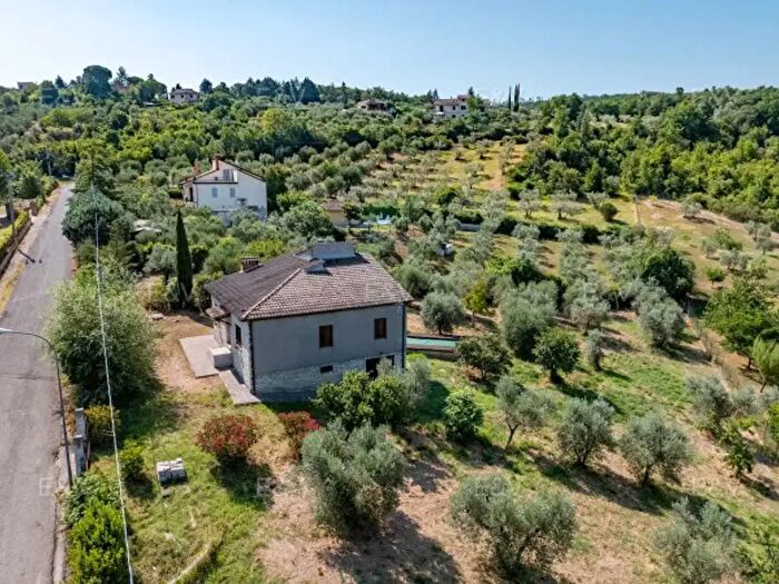 Casa con 6 locali in vendita in Via San Rocco, Montecchio