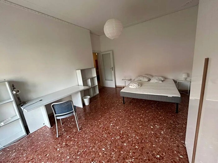 Appartamento con 6 locali in affitto in Viale Giovanni Pisano, Pisa