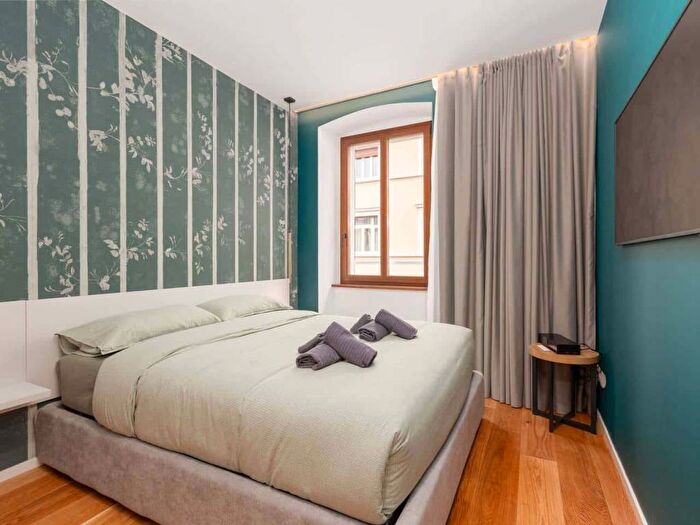 Appartamento trilocale in affitto in Via Valdirivo, Borgo Teresiano, Trieste