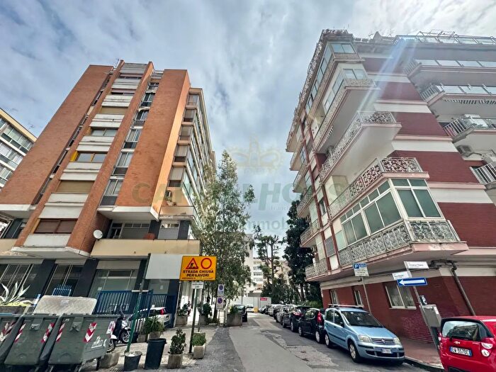 Appartamento quadrilocale in vendita in Via Maria Bakunin, Napoli