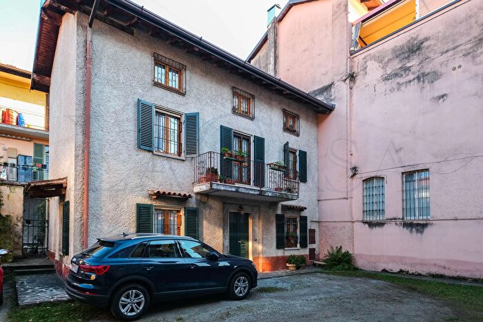 Case in Vendita e in Affitto - 3