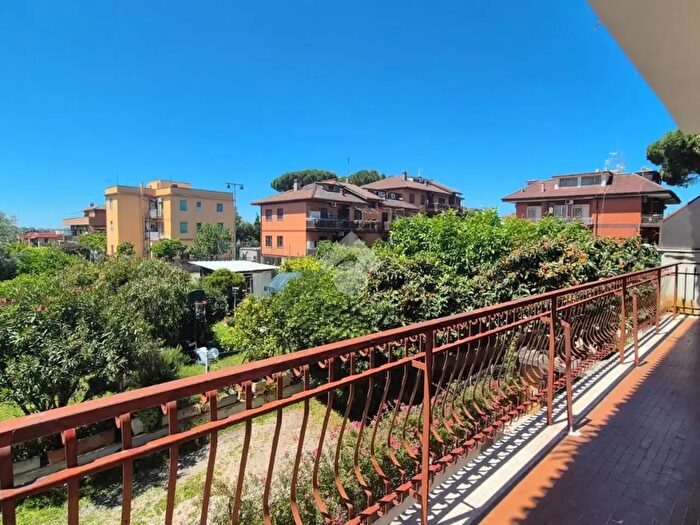 Appartamento bilocale in vendita in Via Rocco Pozzi, Roma