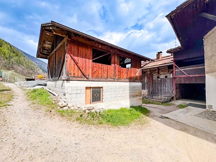 Casa bilocale in vendita in Via a Le Penege, Croviana