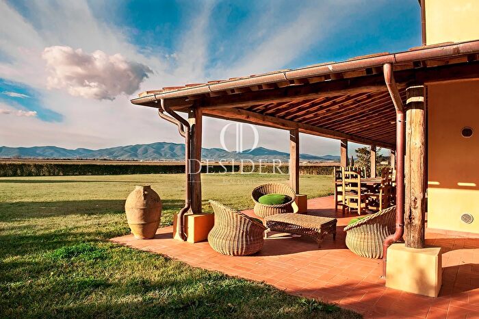 Casa con 15 locali in vendita in Località Squadre Basse Grosseto, Grosseto