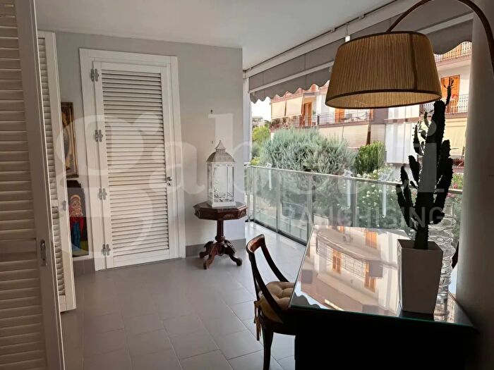 Appartamento quadrilocale in vendita in Via Francesco Cutinelli, Trani