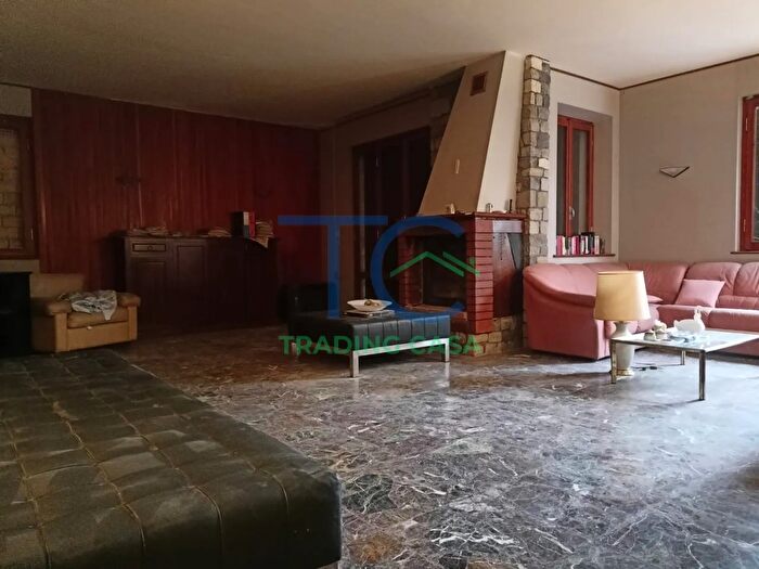 Casa con 6 locali in vendita in Via G Verdi, Rivergaro