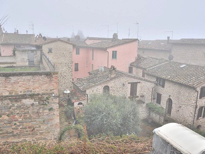 Casa trilocale in affitto in Centro, Bettona