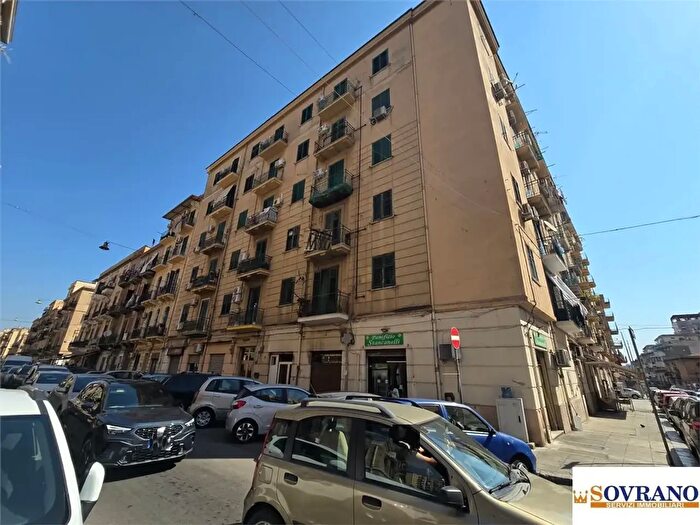 Appartamento trilocale in vendita in Palermo