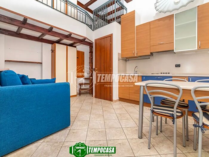 Appartamento monolocale in vendita in Via Nobili, Ornago