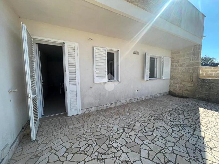 Casa trilocale in vendita in Via Stromboli, Taviano