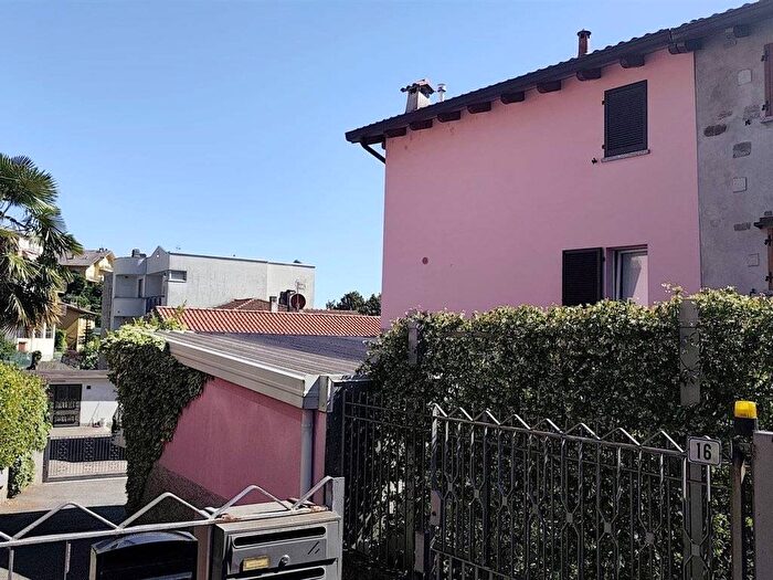 Appartamento bilocale in affitto in via don abbondio, Centro, Calolziocorte