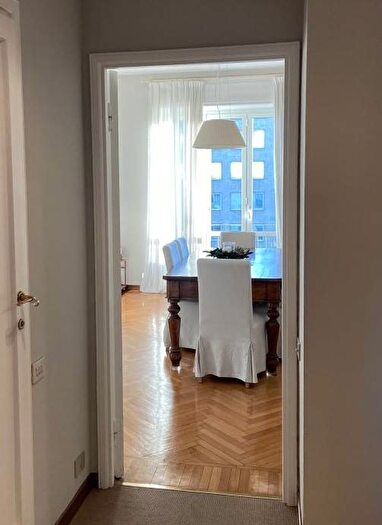 Appartamento con 6 locali in affitto in Via Giovanni Mayr, Palestro, Milano