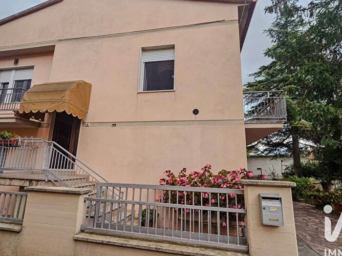 Appartamento con 5 locali in affitto in Via giugno, Centro, Spello