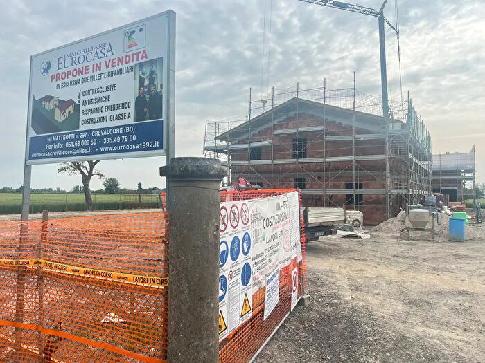 Casa con 5 locali in vendita in Via del Papa, Crevalcore