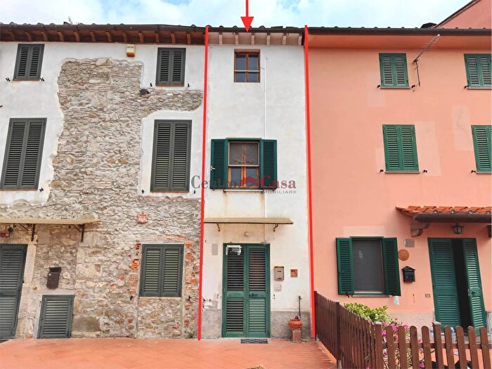 Casa quadrilocale in vendita in Capannori