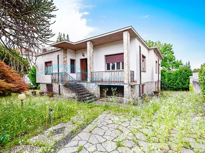 Casa con 5 locali in vendita in Via Silvio Pellico, Triuggio