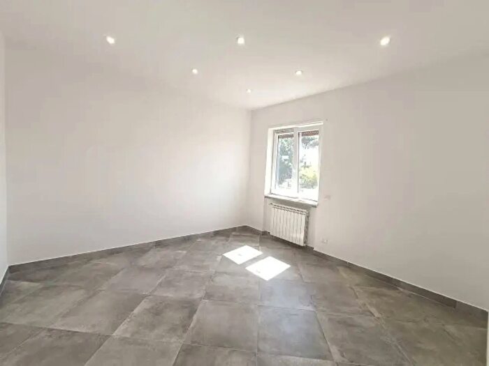 Appartamento trilocale in vendita in Via Salvo d'Acquisto, Anguillara Sabazia