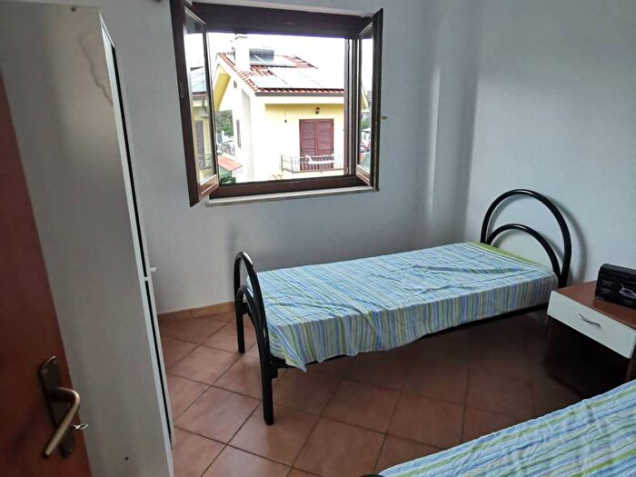 Appartamento trilocale in affitto in Via P Tropea, Soverato Superiore, Soverato