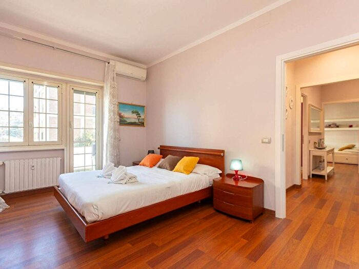 Appartamento trilocale in affitto in Via Altavilla Irpina, Tor de Schiavi, Roma