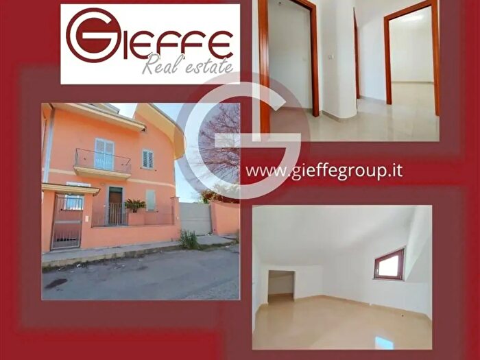 Casa con 5 locali in vendita in Taurianova