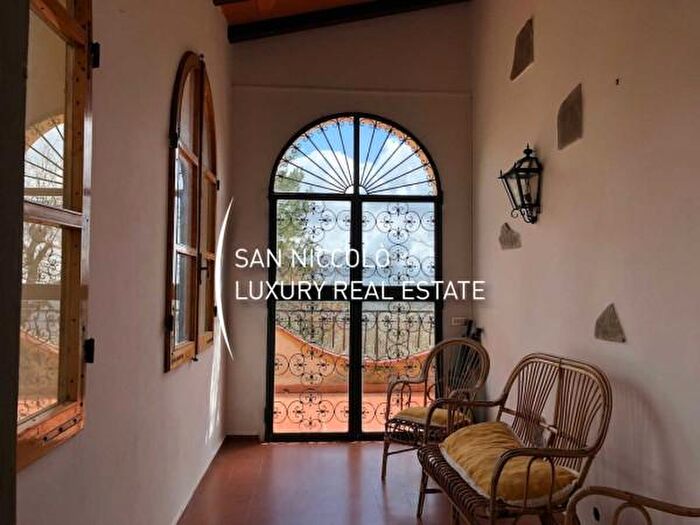 Casa con 6 locali in vendita in Via Pian dAlbero, Bagno A Ripoli