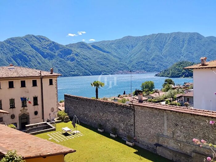 Appartamento bilocale in vendita in Tremezzina