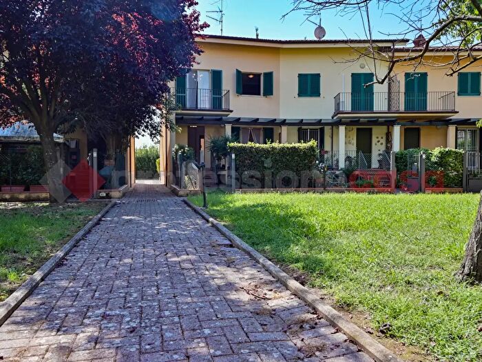 Casa con 5 locali in vendita in Via Provinciale Vallecchia a, Pietrasanta
