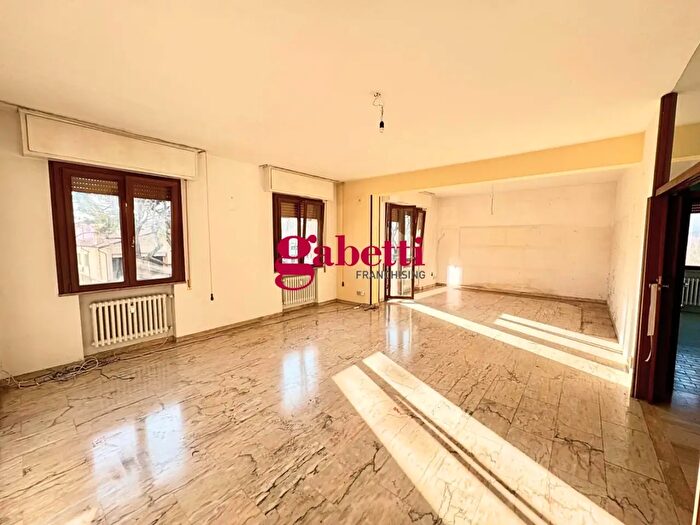 Appartamento con 9 locali in vendita in Fano