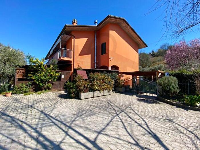 Casa con 6 locali in vendita in Via Pablo Neruda, San Leo