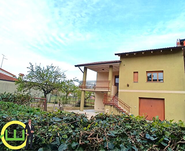 Casa trilocale in vendita in Via Pini, Cormons