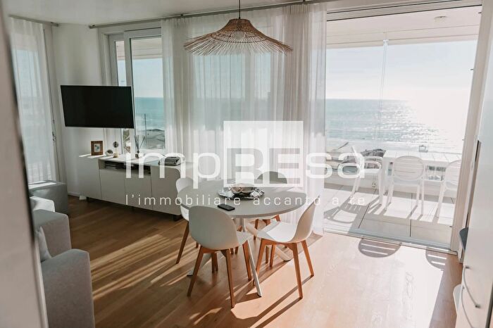 Appartamento quadrilocale in vendita in Piazza Mazzini Accesso al Mare, Jesolo