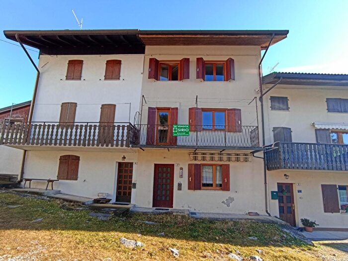 Casa con 5 locali in vendita in Via Enrico Dandolo, Tolmezzo