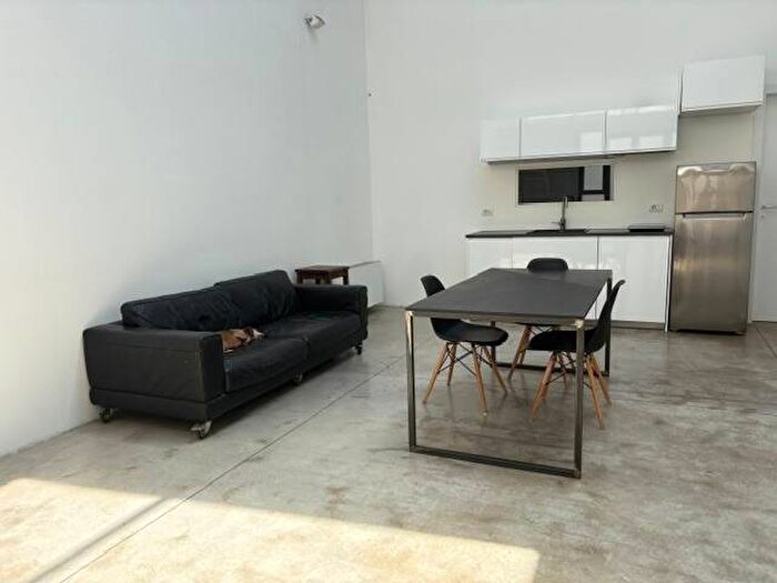 Appartamento trilocale in affitto in Via Morimondo, Barona, Milano