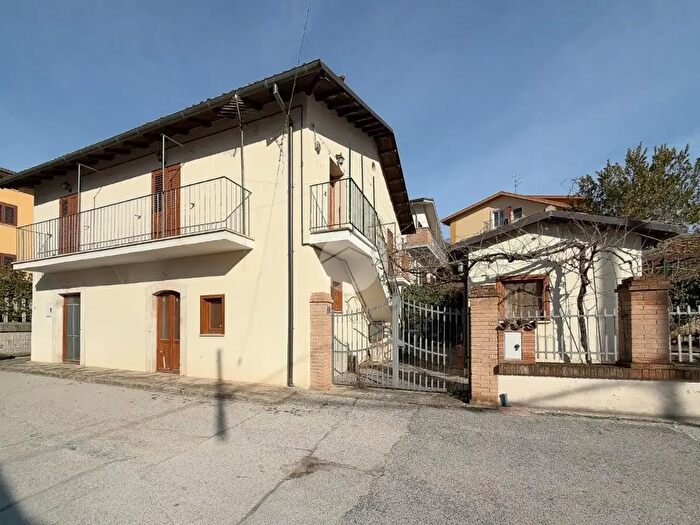 Appartamento bilocale in vendita in Via Salaria Antica Est, LAquila