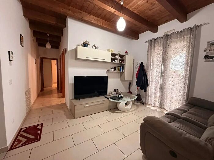 Appartamento trilocale in vendita in Via San Bernardino, Montecorvino Rovella
