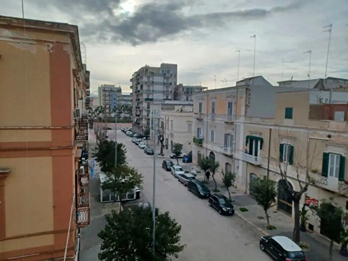 Appartamento con 5 locali in vendita in Corso Regina Elena, Trani